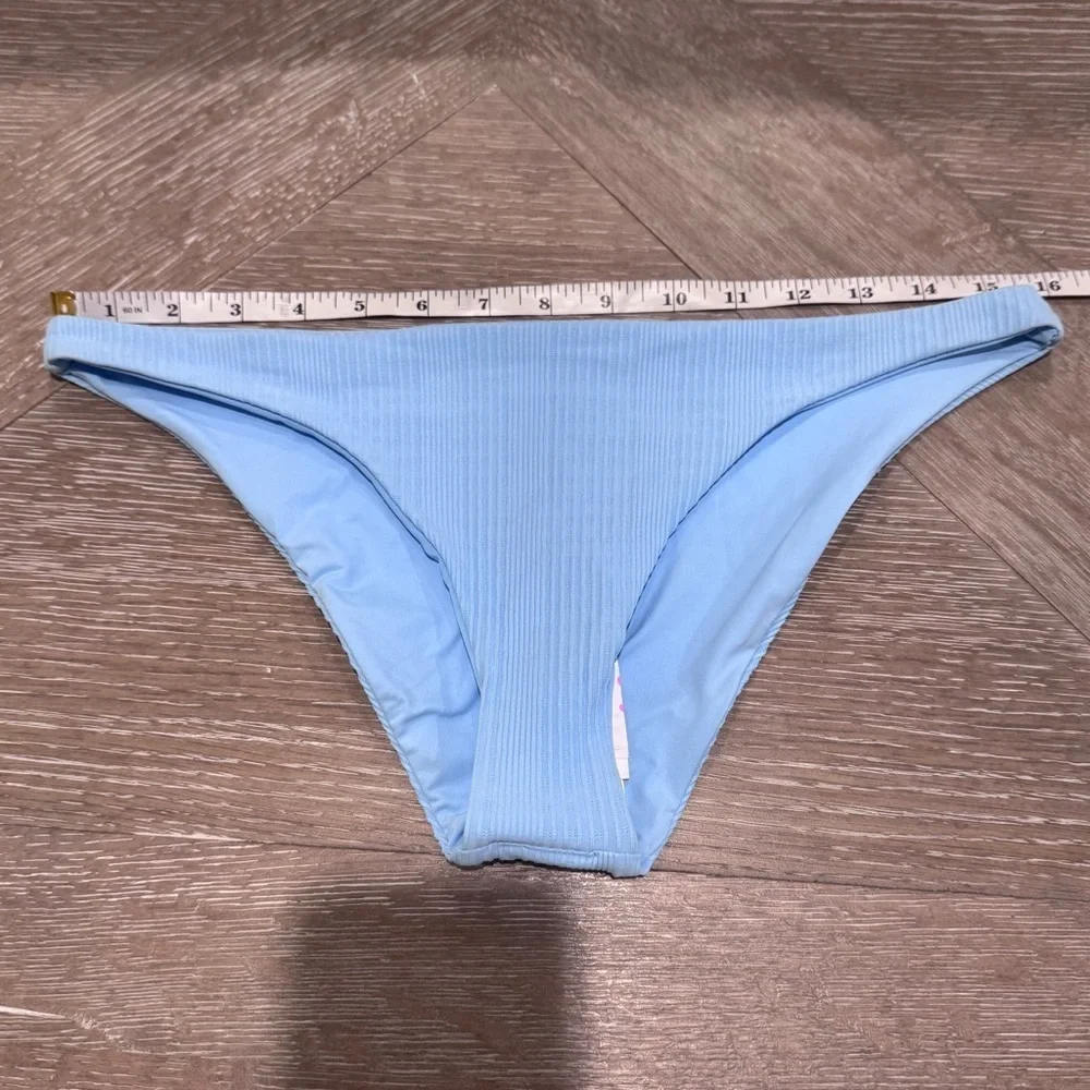 L*Space Camacho Classic Swim Bottoms NEW.‎ Size Large Color Sky Blue